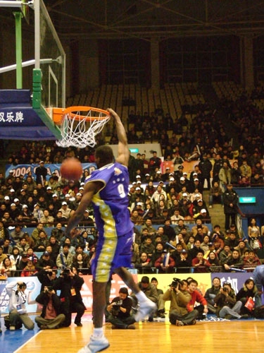 进攻三区的 进攻三区的