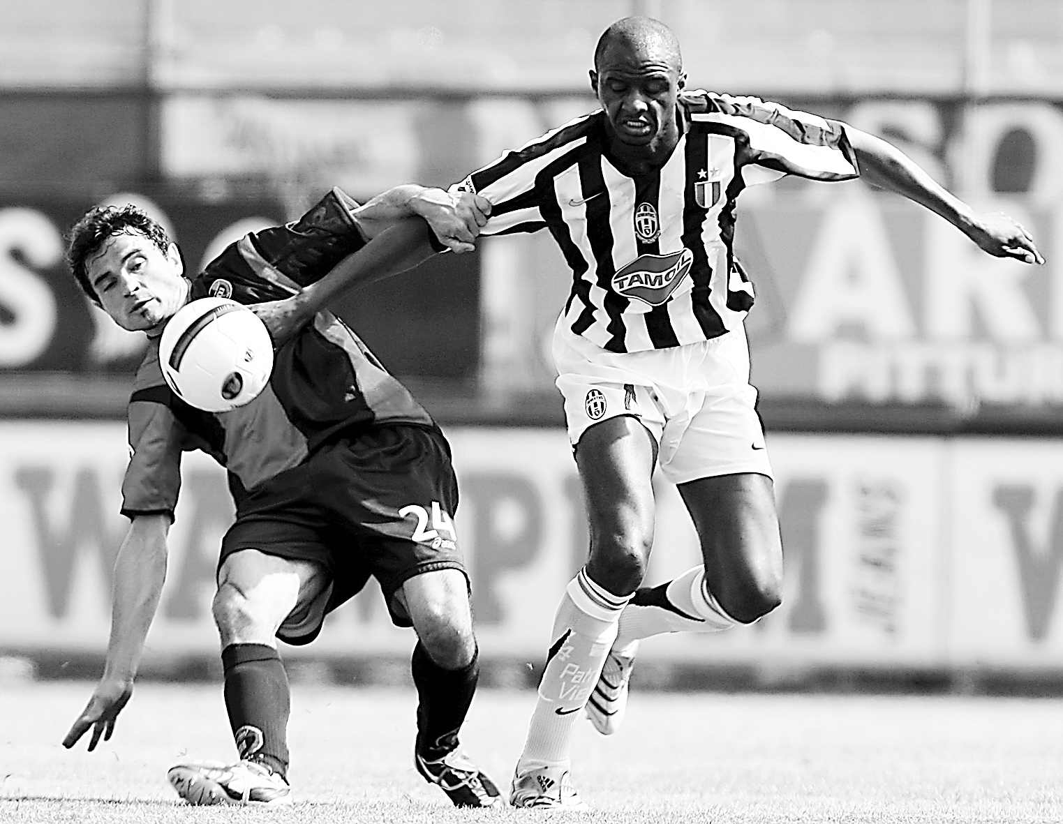 他豪门的崛 他豪门的崛