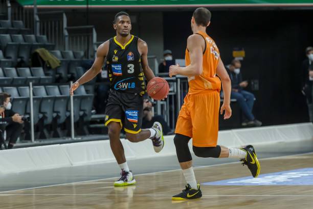 体育西甲：连战连捷 赫罗纳2-1马洛卡